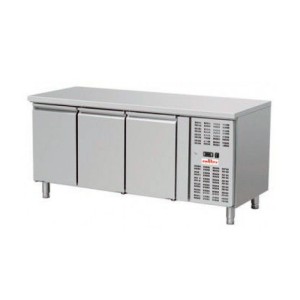 Стіл холодильний Frosty GN 3100TN, 3 двері