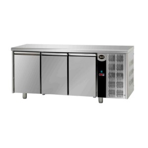 Стіл морозильний Apach AFM03BT, 3 двері, 700 мм